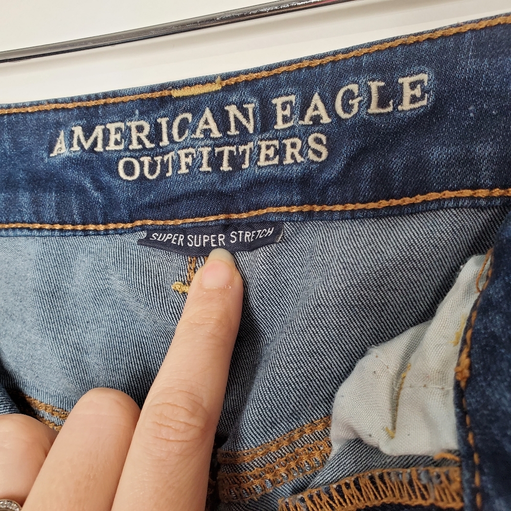 17) AMERICAN EAGLE OUTFITTERS Hi-Rise Jegging Distressed Wash Jeans Sz. 6 Long - Picture 2 of 5